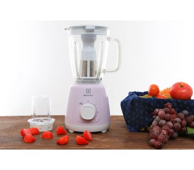 Máy xay sinh tố Electrolux EBR3646